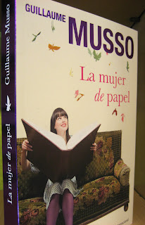 Portada del libro La mujer de papel