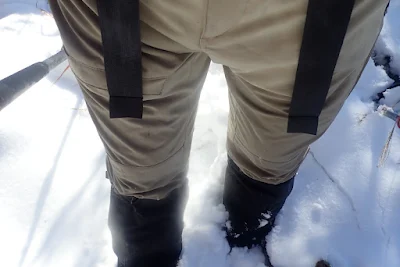 雪で太ももビチョビチョ