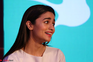 Alia Bhatt looks super cute in T Shirt   IMG 7690.JPG