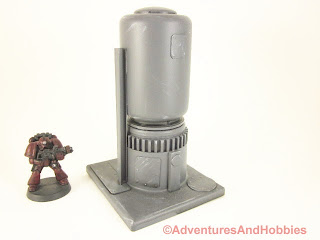 Short vertical storage tank for 25-28mm scale wargames - side view 2.