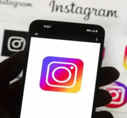  Legal action against Instagram for pornographic images including boys and moms