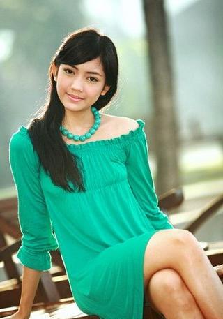 Asian Hot Celebrity Ririn  Dwi Ariyanti adalah model 