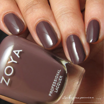 Nail polish swatch of Debbie from the Naturel 3 collection by Zoya