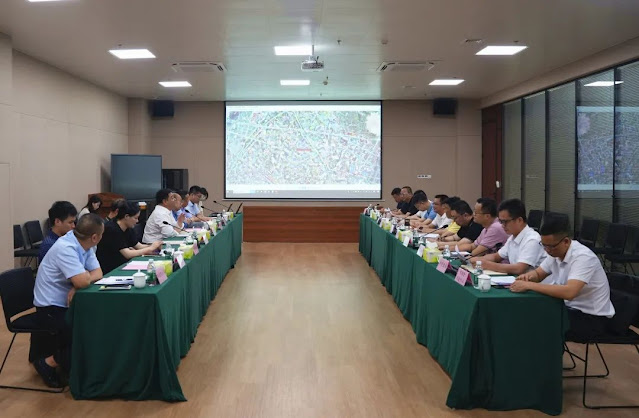 Groupe d'étude d'entreprise du district de linan, Hangzhou, Province du Zhejiang, à la ville de Sihui pour mener des activités d'échange d'étude