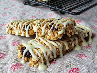 White Chocolate and Cranberry Granola Bars