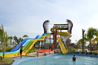 Paradis-Q Water Park, Surganya Wahana Air Di Kalimantan Barat