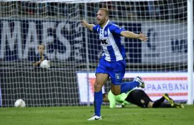 Depoitre breaks barren spell in front of Spurs scout