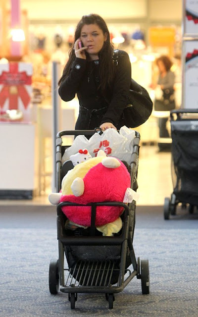 Amber Portwood shopping in Indiana