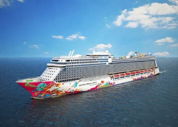 Kapal Persiaran Genting Dream by Resorts World Cruises