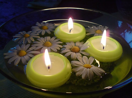  Velas flotantes para decorar un ambiente de relax