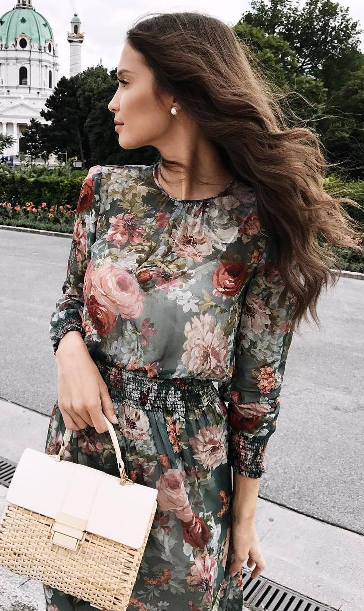 awesome outfit idea_floral dress and nude bag
