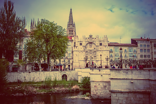 Guía de Burgos increíble ciudad  ubicada estratégicamente en la ruta del Camino de Santiago, aun conserva todo el esplendor medieval