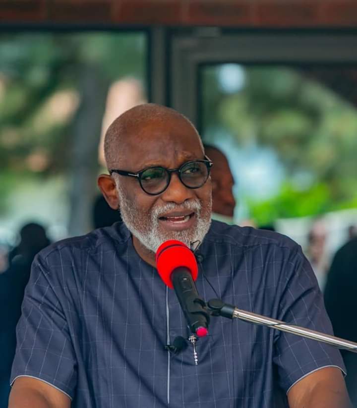 AKEREDOLU TASKS OWOINDIGENES ON COMMUNITY DEVELOPMENT