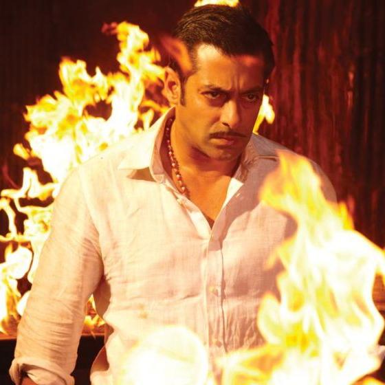 Images Of Salman Khan In Dabangg. Review: Salman Khan in Dabangg