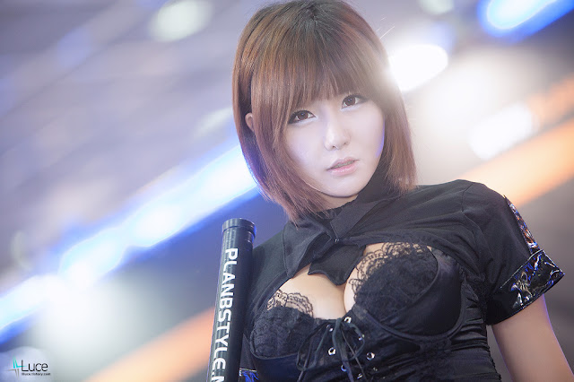 1 Ryu Ji Hye - Seoul Auto Salon 2012-Very cute asian girl - girlcute4u.blogspot.com