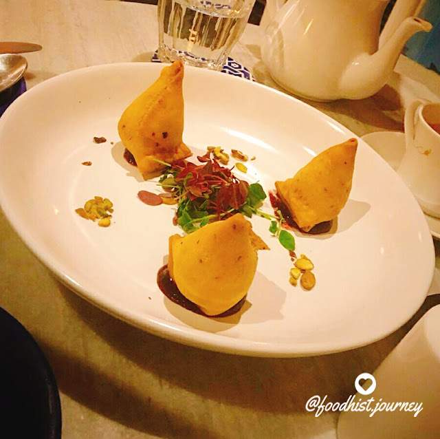   Paneer and spearmint samosa with plum and kokum chutney, taj mahal tea house bandra mumbai