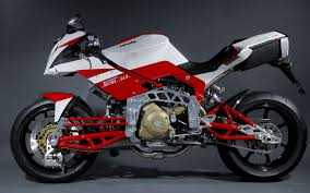 5-Alasan-Memilih-dan-Membeli-Motor-Sports-(www.motroad.com)