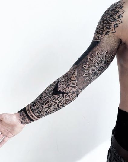 50 ideias de tatuagens geométricas para homens modernos e estilosos!