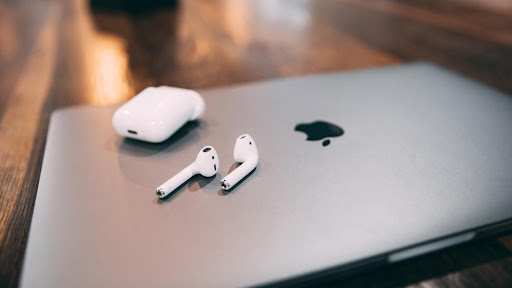 How to connect your AirPods with a MacBook