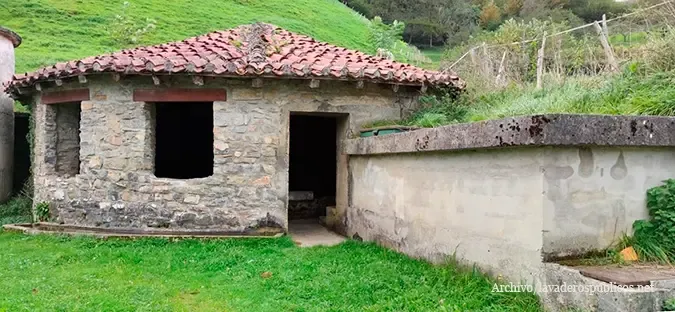 Lavadero público de Areso