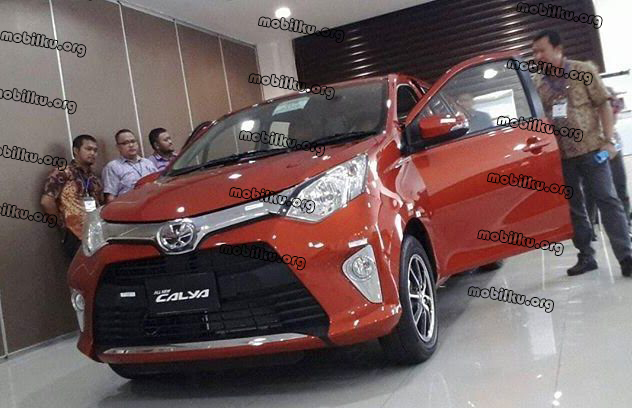  Gambar  Toyota  Calya  sudah keluar ini Foto Aslinya Situs 