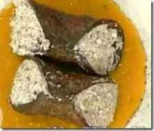 Cannoli con cioccolata modicana e fichi d’India