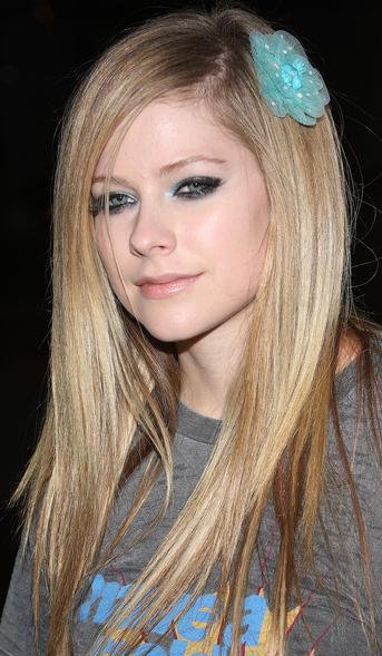 Avril Lavigne Modern Hairstyle