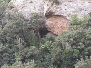 Serra de Montserrat-Ermites de Montserrat, cova de Santa Anna