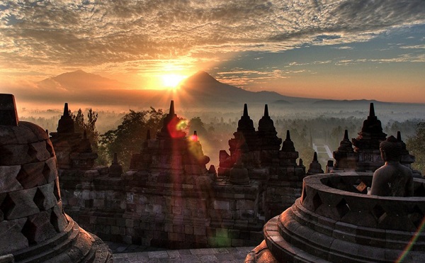 Senja di Borobudur