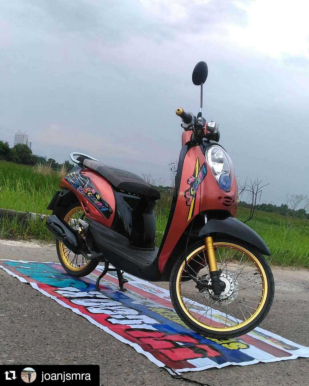 CONTOH MODIFIKASI MOTOR HONDA SCOOPY THAILOOKERS Blogs