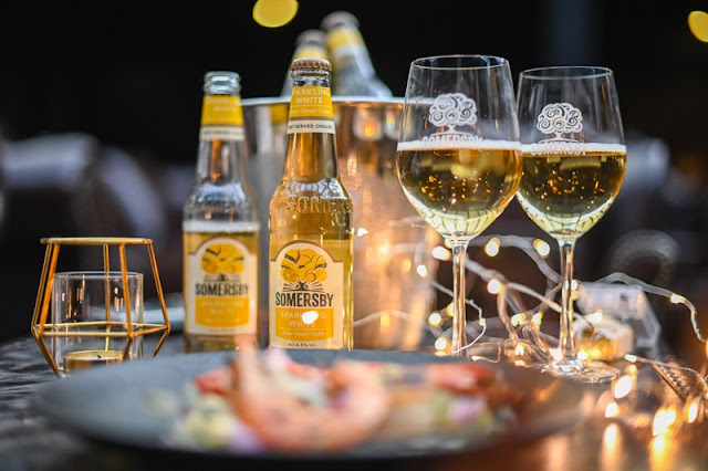 Somersby Sparkling White is a refreshing semi-sweet cider full of tingling live bubbles with a fruity white wine aroma.