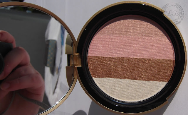 TOO FACED - Snow Bunny Luminous Bronzer.