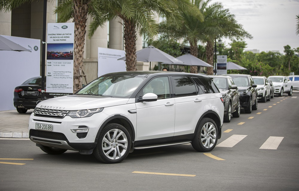 Land Rover tổ chức lái thử xe và dịch vụ lưu động tại Hải Phòng