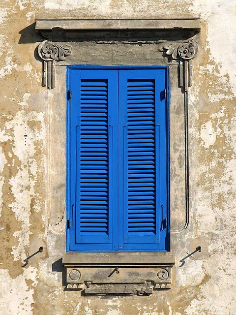 Colorful shutters, Livorno