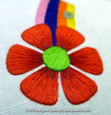 SFSNAD Flower Power Challenge: Boldly coloured embroidered daisy