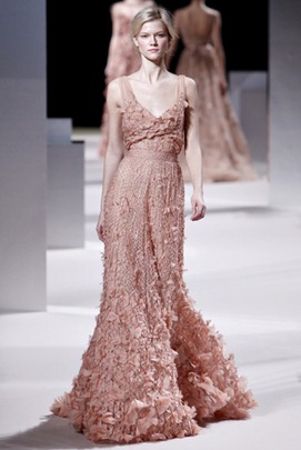 elie_saab___pasarela_67679352_320x480