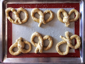 Bretzel caseros. Receta fácil y rápida, paso a paso.