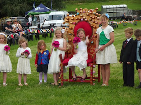 Langdale Gala 2014 Queen and attendants