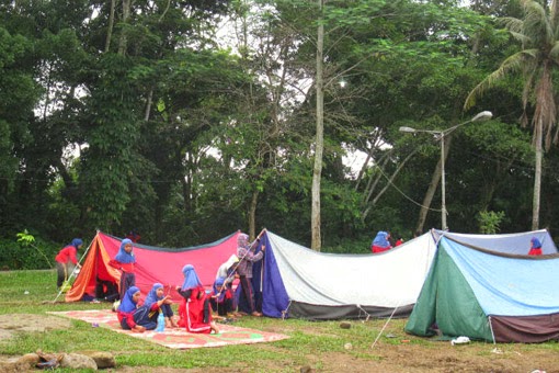 Cerita Bahasa Jawa Pengalaman Kemah Pramuka