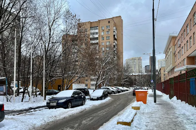 Кастанаевская улица, дворы, жилой дом 1975 года постройки