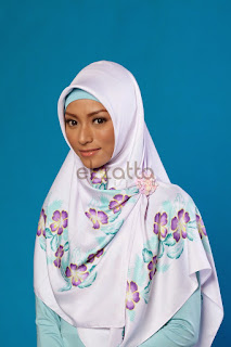 Contoh model hijab terbaru masa kini