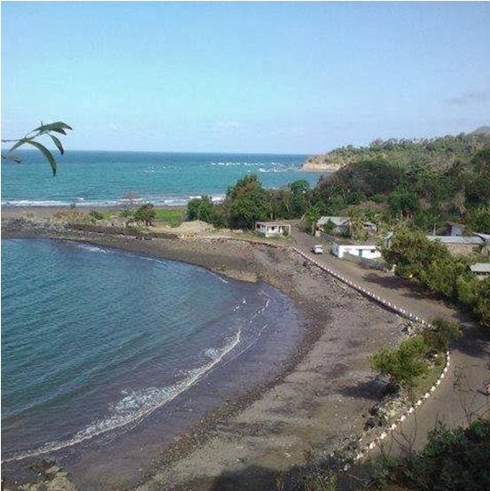 Ikililou Dhoinine accorde le marché de la digue de Djoiezi 