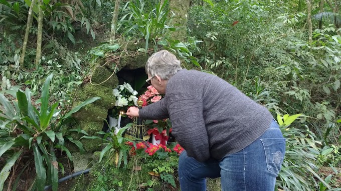 BÊNÇÃO DE DUAS GRUTAS PARTICULARES NO RECANTO DA NATUREZA