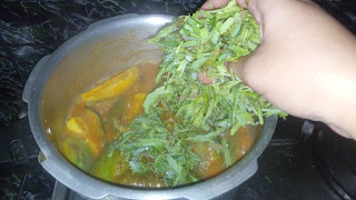 Image result for vankaya chinta chiguru curry images