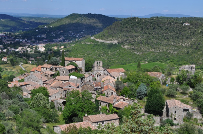 Vue du chemin botanique de Naves