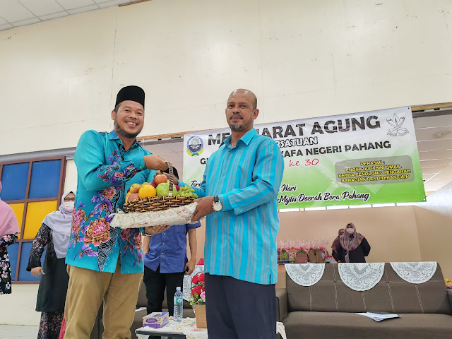 Tahniah Ustaz Harmizi Bin Hanafi Sebagai YDP PEGUSAKAPA