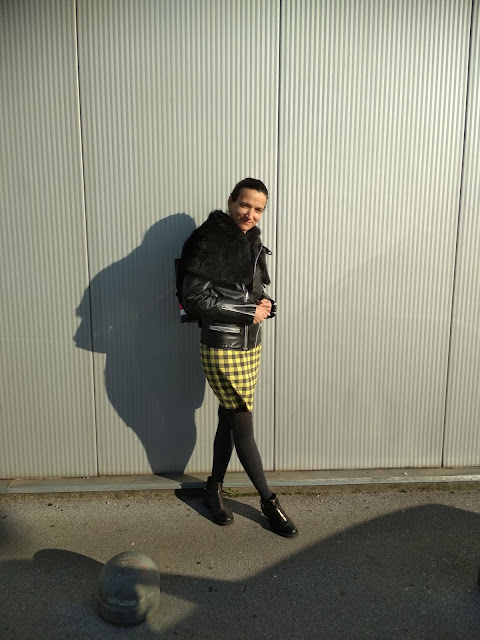 3 Ways To Style a Yellow Checkered Skirt: Outfit Proposals