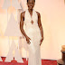 > Le roban el carísimo vestido de perlas de los Oscar a Lupita Nyong'o