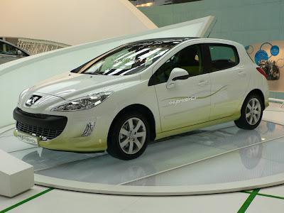 2012 Peugeot 308 Wallpaper