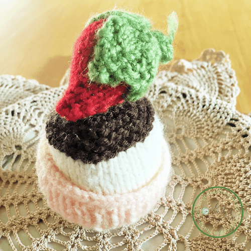 Picture of a knitted strawberry cupcake